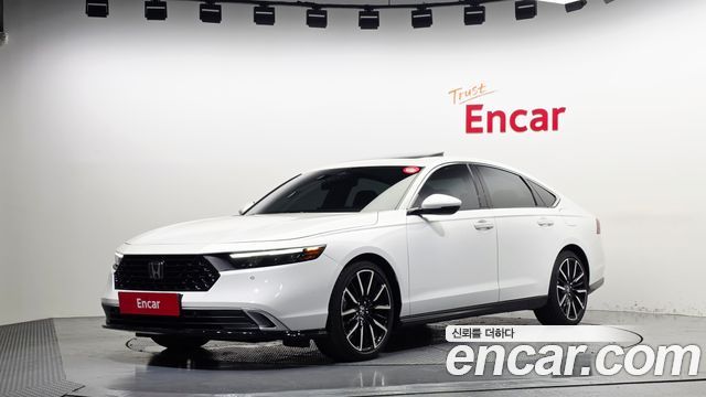 Honda Accord 2.0 Hybrid Touring — пробег 40 490 км — фото 3 из 5