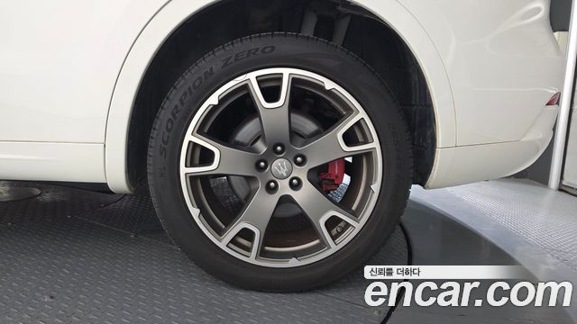 Maserati Levante 3.0 Diesel AWD Sport — пробег 124 448 км — фото 5 из 5
