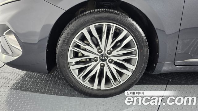 Kia K7 из Кореи Encar