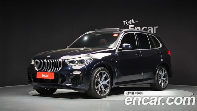 BMW X5 xDrive 45e M Sport — пробег 124 949 км — фото 1 из 5