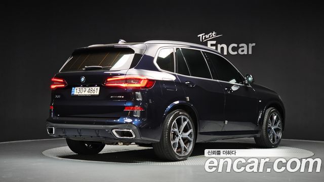 BMW X5 xDrive 45e M Sport — пробег 124 949 км — фото 2 из 5