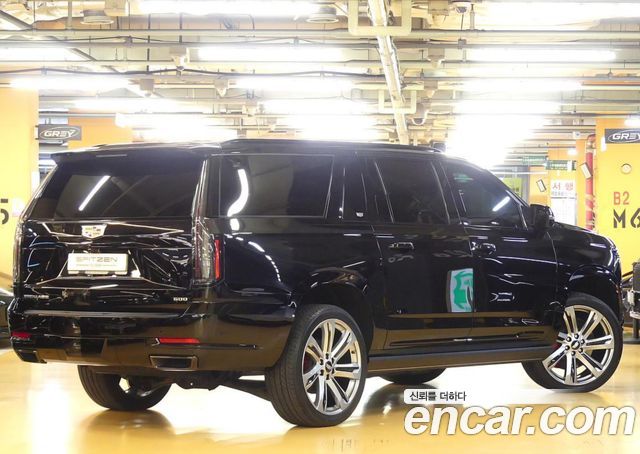 Cadillac Escalade 6.2 ESV ESV Sports Platinum — пробег 9 675 км — фото 3 из 5