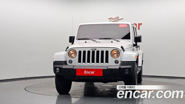 Jeep Wrangler 3.6 Sahara 4Door — пробег 66 816 км — фото 3 из 5