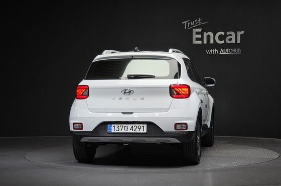 Hyundai Venue 1,6 Premium — пробег 16 967 км — фото 4 из 5