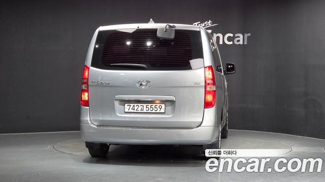 Hyundai Starex Wagon 12-Seater Smart — пробег 88 212 км — фото 4 из 5