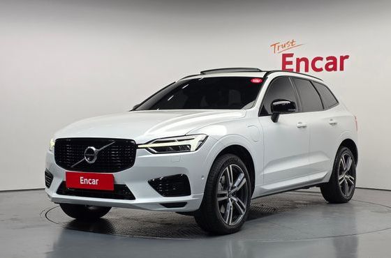 Volvo XC60 T8 R-Design — пробег 55 297 км — фото 1 из 5