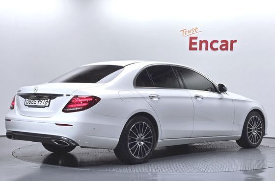 Mercedes-Benz E-Class E300 Avantgarde — пробег 77 133 км — фото 2 из 5