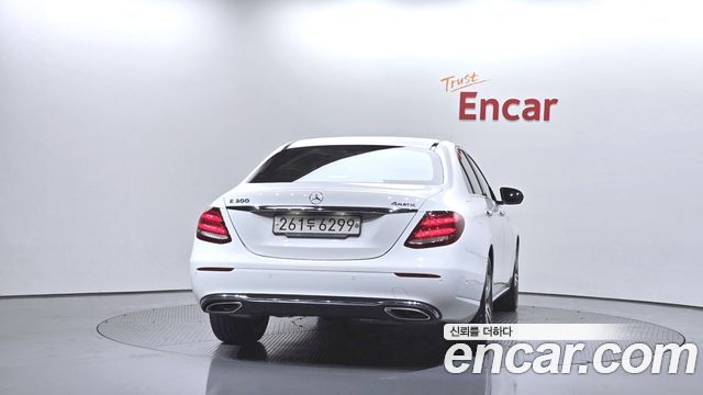 Mercedes-Benz E-Class из Кореи Encar