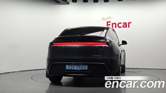 Tesla Model Y Long Range AWD — пробег 27 748 км — фото 4 из 5