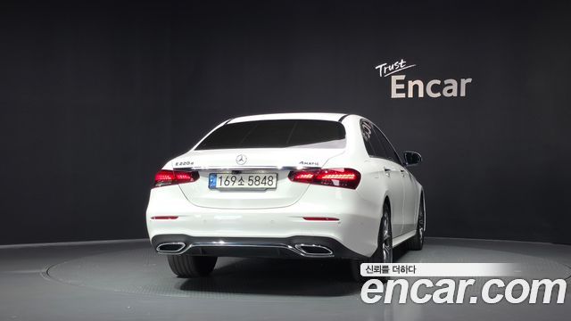 Mercedes-Benz E-Class из Кореи Encar