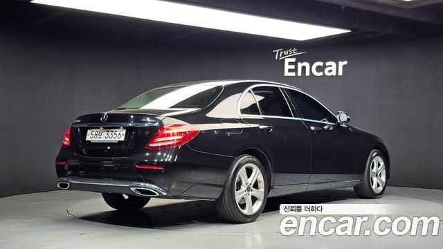 Mercedes-Benz E-Class из Кореи Encar