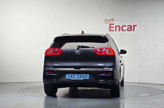 Kia Niro Noblesse — пробег 88 760 км — фото 4 из 5