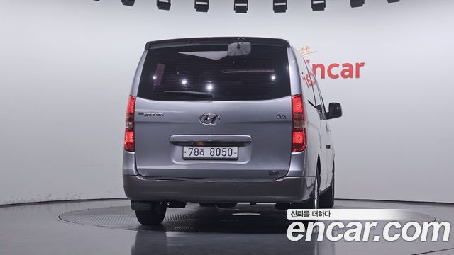 Hyundai Starex 11-Seater Wagon HVX VIP PACK — пробег 167 546 км — фото 4 из 5
