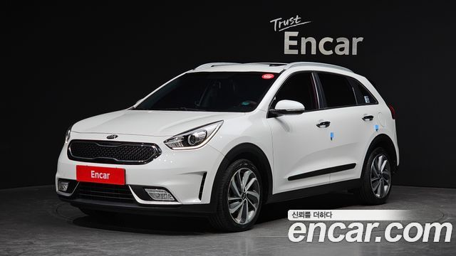 Kia Niro Prestige — пробег 102 539 км — фото 1 из 5