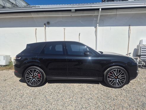 Porsche Cayenne 3.0 S E-Hybrid — пробег 32 236 км — фото 2 из 5