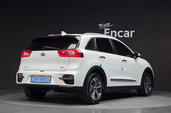 Kia Niro Noblesse — пробег 21 150 км — фото 2 из 5