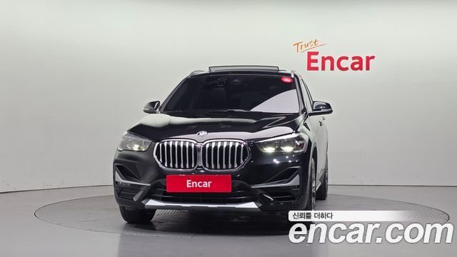 BMW X1 xDrive 20i xLine — пробег 22 673 км — фото 3 из 5