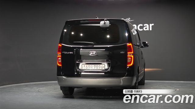 Hyundai Starex Urban 9-Seater Exclusive — пробег 135 342 км — фото 4 из 5