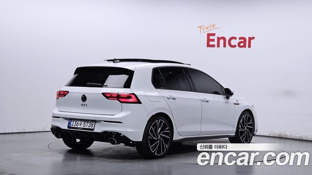 Volkswagen Golf 2.0 GTI — пробег 28 325 км — фото 2 из 5
