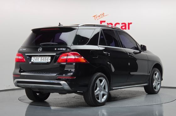 Mercedes-Benz M-class ML350 BlueTEC 4MATIC — пробег 68 975 км — фото 2 из 5