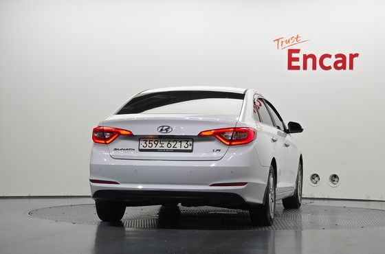 Hyundai Sonata LPI TAXI Premium — пробег 208 995 км — фото 4 из 5