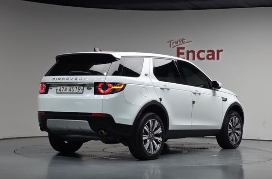 Land Rover Discovery Sport 2.0 TD4 HSE Luxury — пробег 112 214 км — фото 2 из 5
