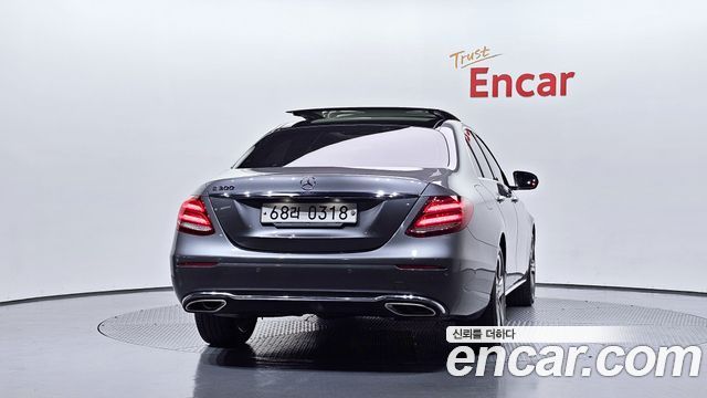 Mercedes-Benz E-Class из Кореи Encar
