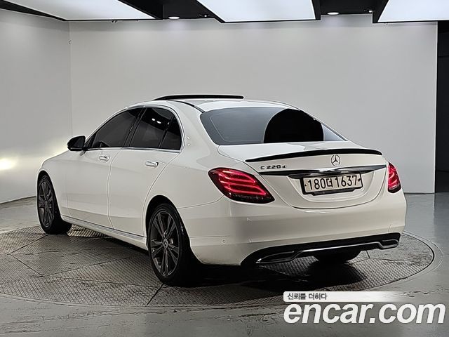 Mercedes-Benz C-Class C220 d Avantgarde — пробег 150 049 км — фото 3 из 5