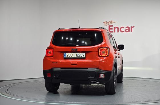 Jeep Renegade 2.4 80th Edition AWD — пробег 32 932 км — фото 4 из 5