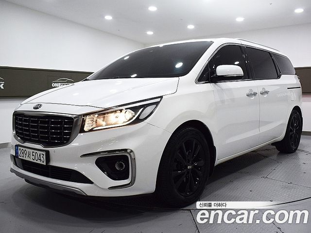 Kia Carnival 9-Seater Prstige — пробег 240 651 км — фото 1 из 5