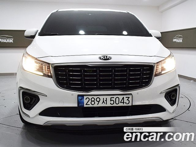 Kia Carnival 9-Seater Prstige — пробег 240 651 км — фото 3 из 5