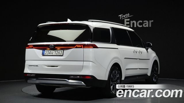 Kia Carnival из Кореи Encar