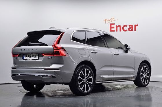 Volvo XC60 B6 Ultimate Bright — пробег 59 885 км — фото 2 из 5