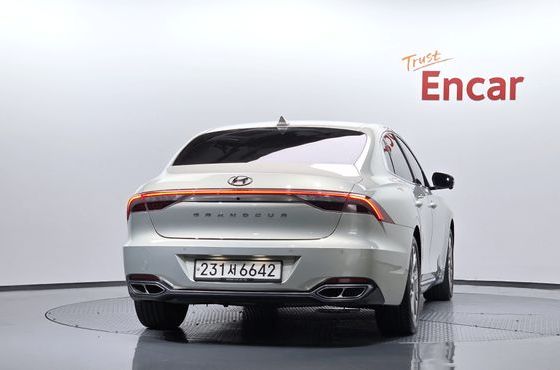 Hyundai Grandeur Calligraphy — пробег 107 144 км — фото 4 из 5