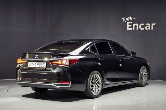 Lexus ES Executive — пробег 140 760 км — фото 2 из 5