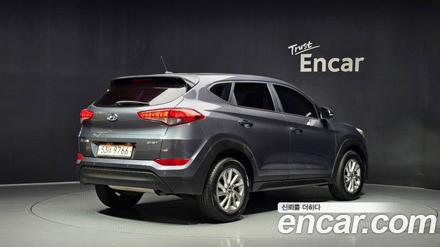 Hyundai Tucson Diesel 1.7 2WD Style — пробег 61 310 км — фото 2 из 5