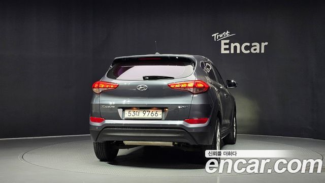 Hyundai Tucson Diesel 1.7 2WD Style — пробег 61 310 км — фото 4 из 5