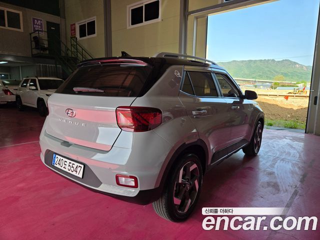 Hyundai Venue 1.6 Flux — пробег 28 617 км — фото 2 из 5