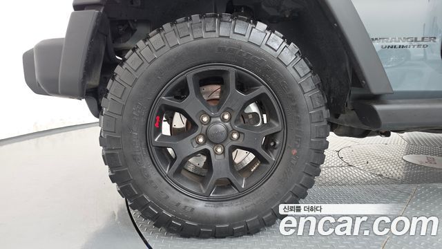 Jeep Wrangler 2.8 Diesel Rubicon 4Door — пробег 130 096 км — фото 5 из 5