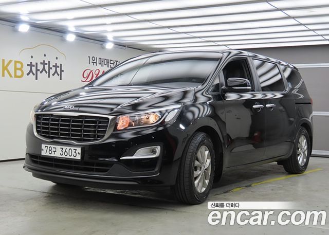 Kia Carnival 11-Seater Deluxe — пробег 129 501 км — фото 1 из 5