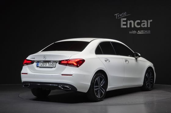 Mercedes-Benz A-Class A220 Sedan — пробег 59 984 км — фото 2 из 5