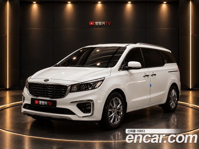 Kia Carnival 9-Seater Noblesse Special — пробег 142 216 км — фото 1 из 5