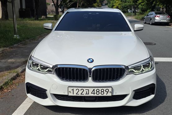 BMW 5-Series 530i M Sport Package Plus — пробег 115 448 км — фото 1 из 5