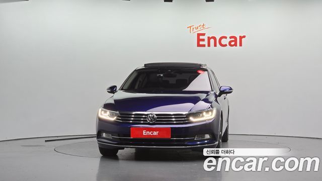 Volkswagen Passat 2.0 TDI Premium — пробег 156 424 км — фото 3 из 5
