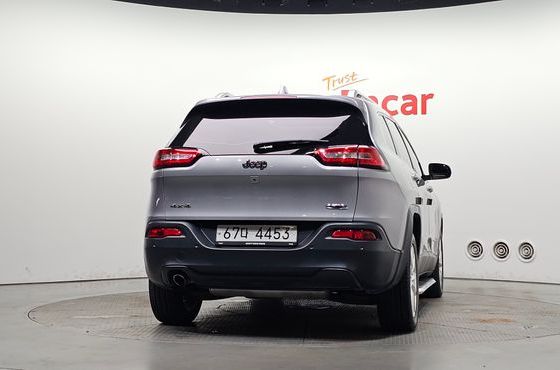 Jeep Cherokee 2.4 Longitude AWD — пробег 122 877 км — фото 4 из 5