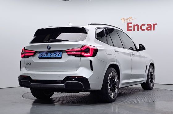 BMW iX3 M Sports — пробег 69 023 км — фото 2 из 5