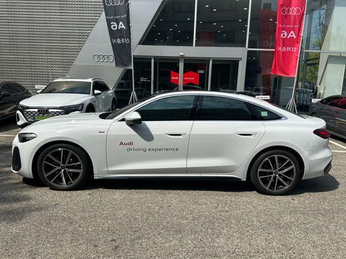 Audi A5 40 TFSI S Line — пробег 7 000 км — фото 4 из 5