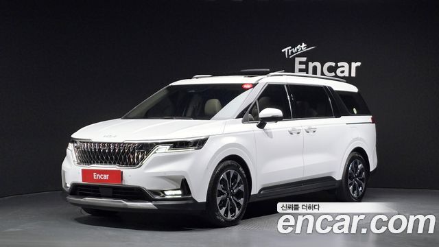 Kia Carnival Diesel 9-Seater Signature — пробег 56 791 км — фото 1 из 5