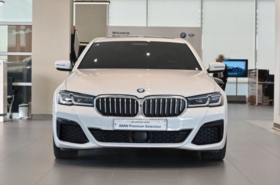 BMW 5-Series 530i M Sport Package — пробег 57 297 км — фото 3 из 5