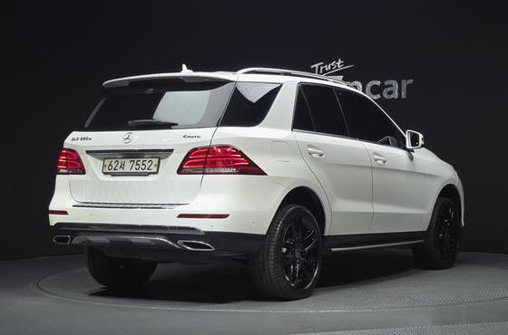 Mercedes-Benz GLE-Class GLE350 d 4MATIC — пробег 186 646 км — фото 2 из 5